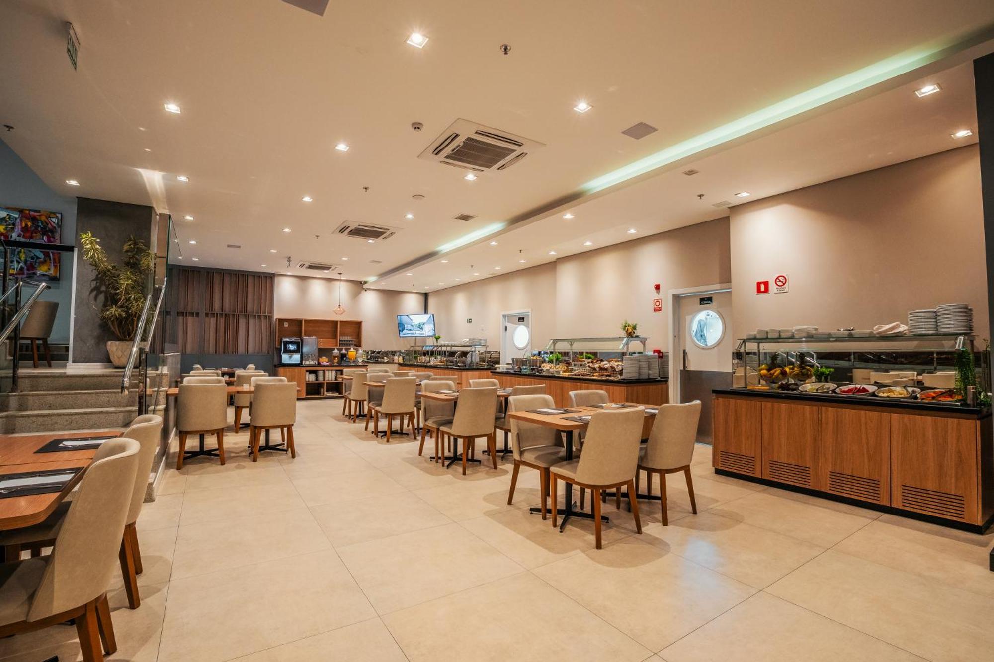 Hotel Laghetto Estacao 本图贡萨尔维斯 外观 照片